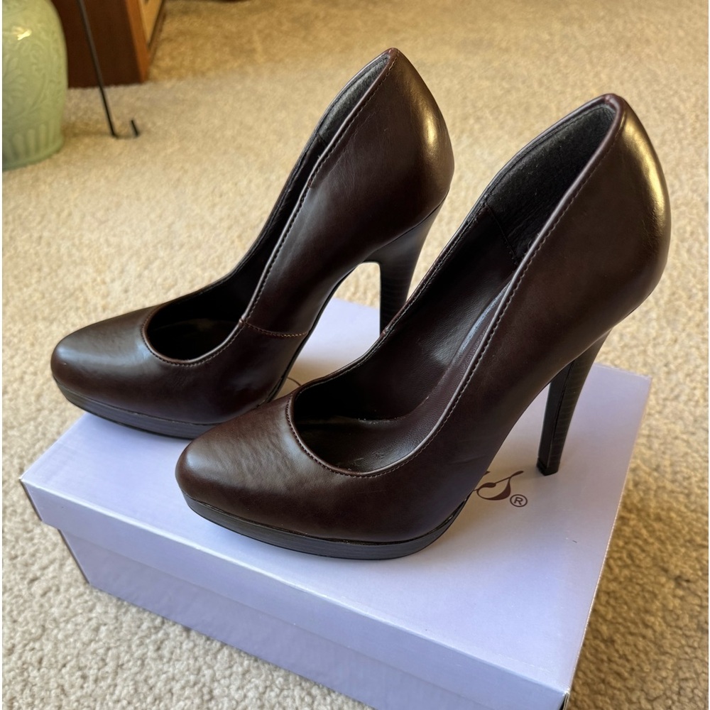 “Delicious” dark brown high heels. Size 6.